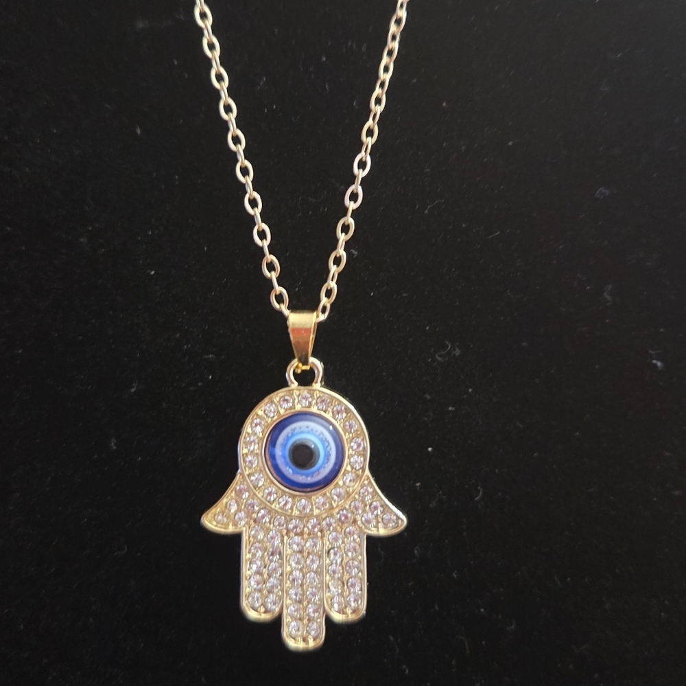 NWOT Gold Color Hamsa Pendant Necklace with Blue Eye